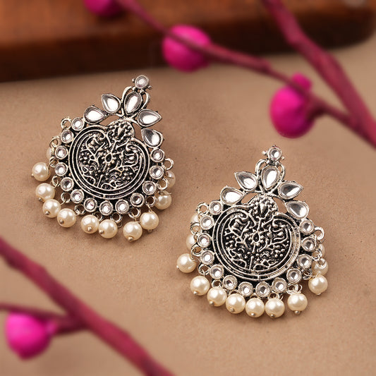 Royal flare stud earrings (White)