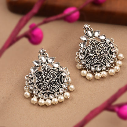 Royal flare stud earrings (White)
