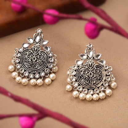 Royal flare stud earrings (White)