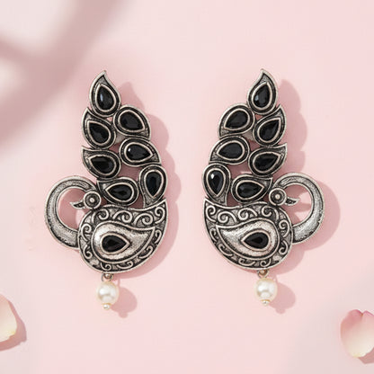 Morpankh pretty stud earrings (Black)