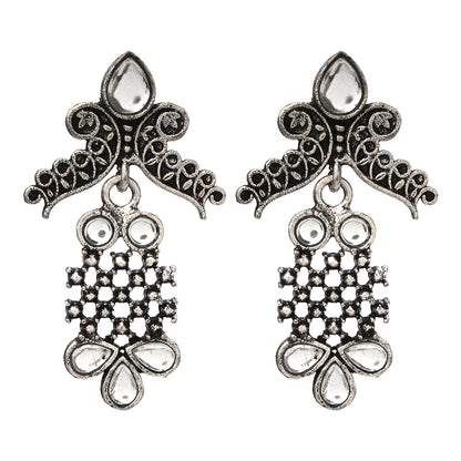 Twilight Tassles pearl dangler earrings (White)