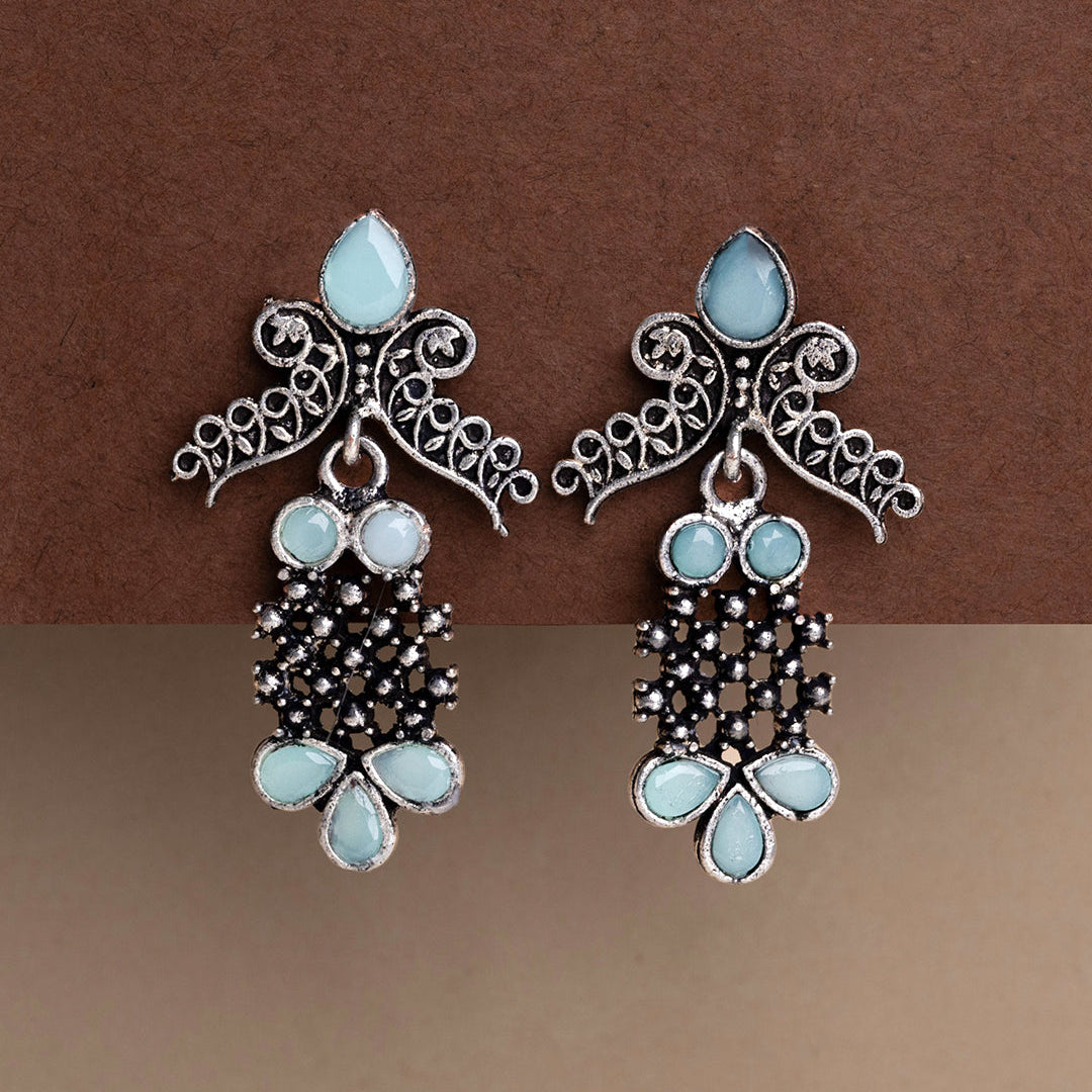 Twilight Tassles pearl dangler earrings (Mint)