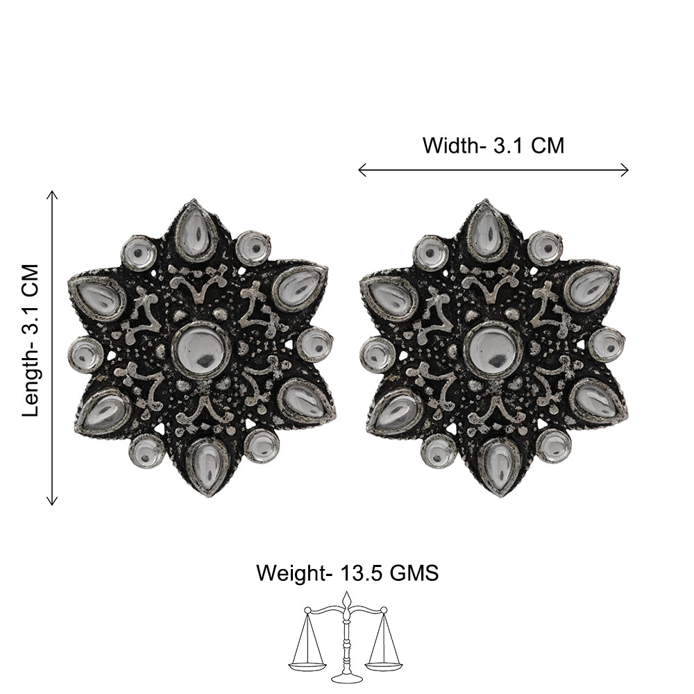 flower-alpana stud earrings (White)