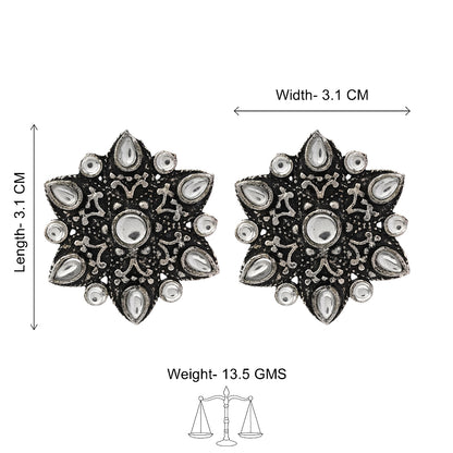 flower-alpana stud earrings (White)