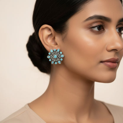flower-alpana stud earrings (Mint)
