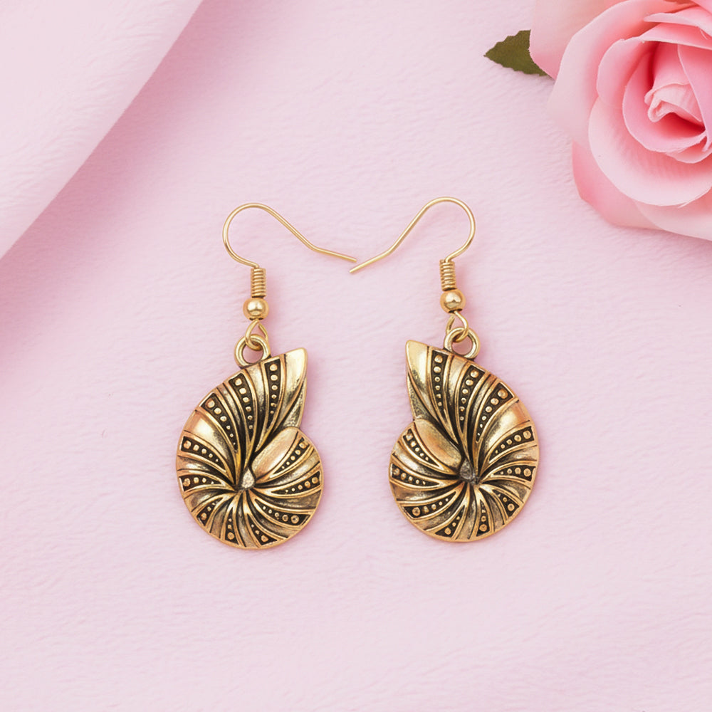 Conch Glow dangler earrings