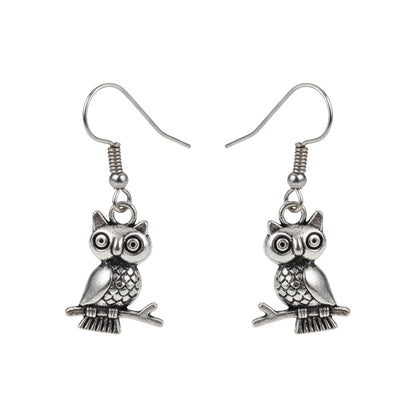 Wise Wink dangler earrings (Silver)