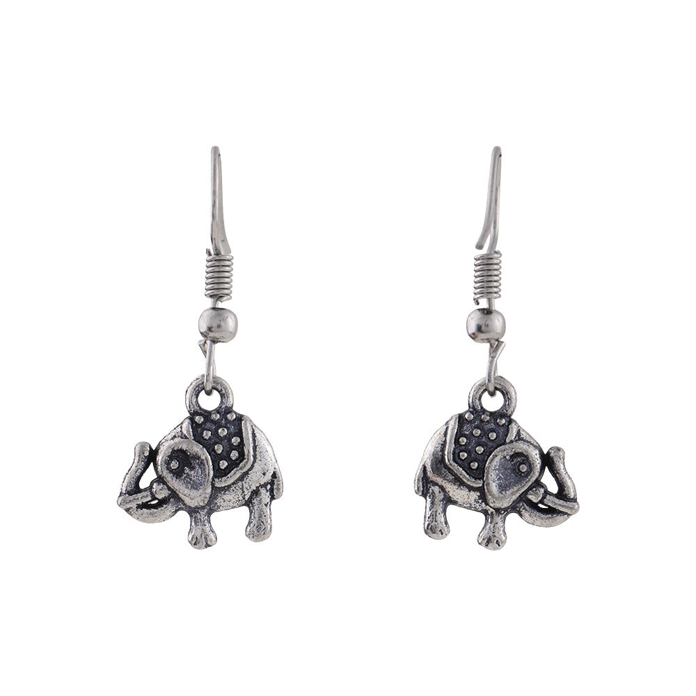 Trunk Tales dangler earrings (Silver)