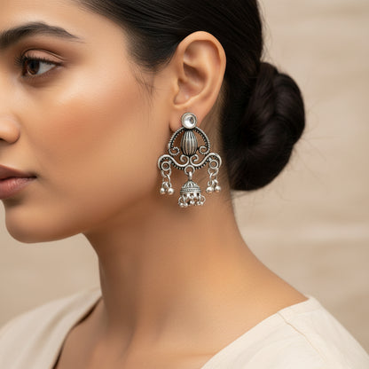 Swirly strings jhumki earrings (White)