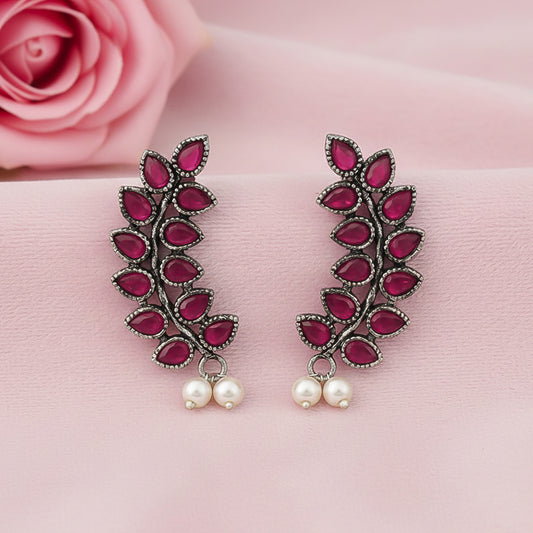 Flower frame stud earrings (Red)