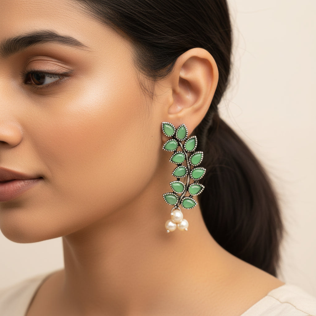 Flower frame stud earrings (Sky Blue)