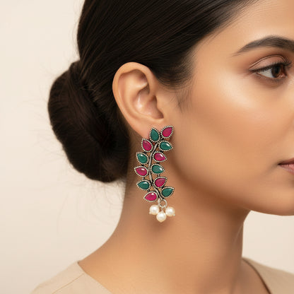 Flower frame stud earrings (Multicolored)