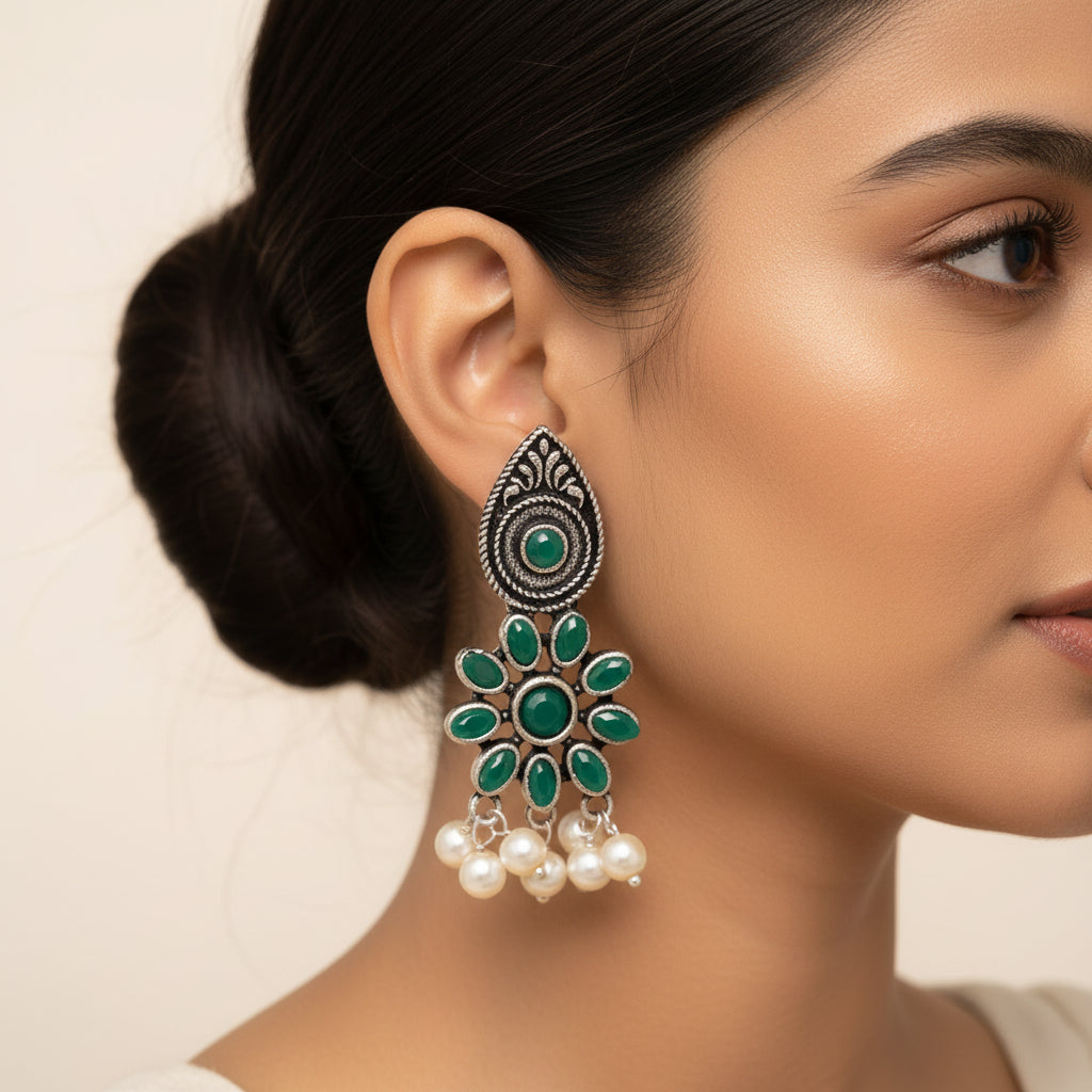 Drew flower pearl stud earrings (Green)