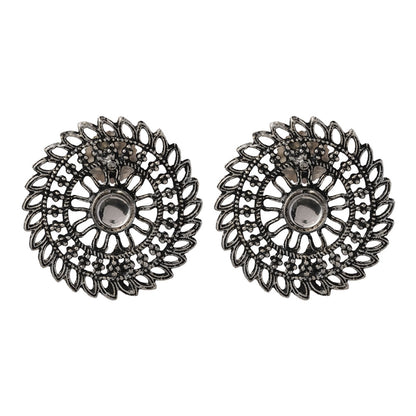 Charming Chakra stud earrings (White)