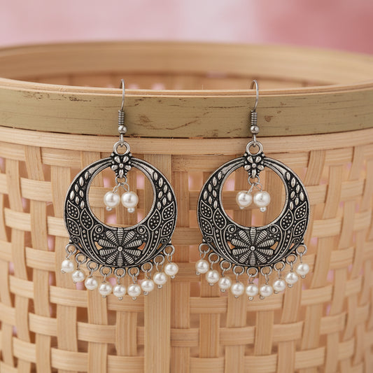 Eternal glide pearl dangler earrings (Silver)