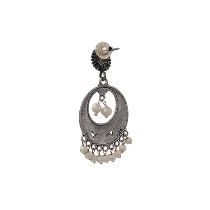 Graceful fall pearl dangler earrings (Grey)