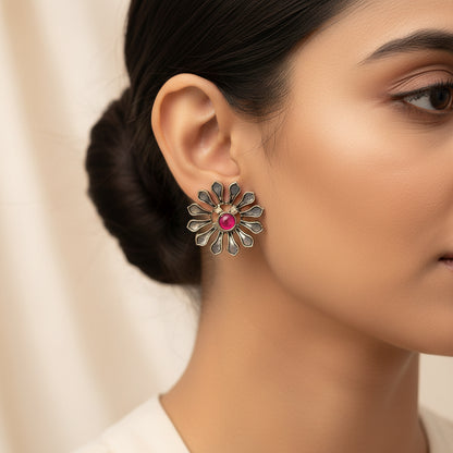 FlowerLoom Stud Earrings - Red