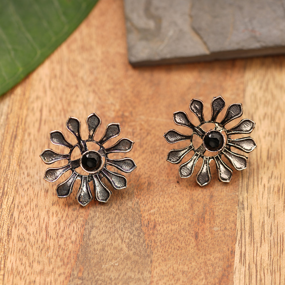 FlowerLoom Stud Earrings - Black