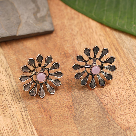 FlowerLoom Stud Earrings - Baby Pink