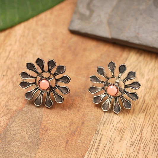 FlowerLoom Stud Earrings - Light Orange