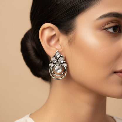Aqua crown stone stud earrings (White)