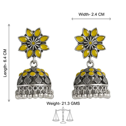 Flower-Shaped top with petal-like Yellow Stones
