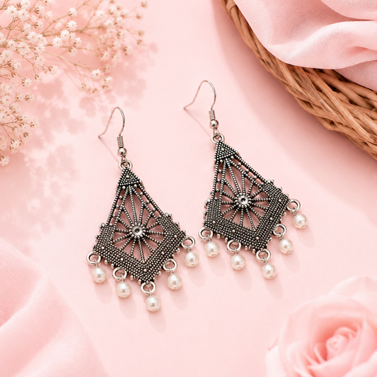 Elegant Lattice Pearl Drops