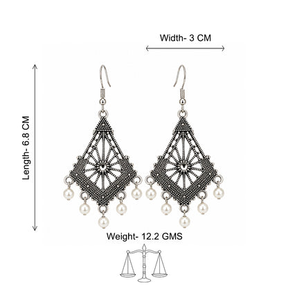 Elegant Lattice Pearl Drops