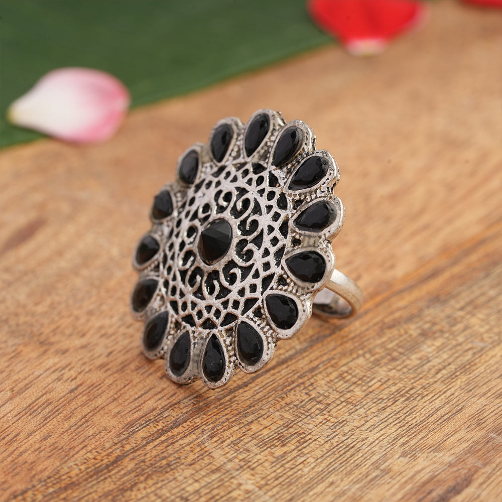 CrystaBud stone studded ring (Black)