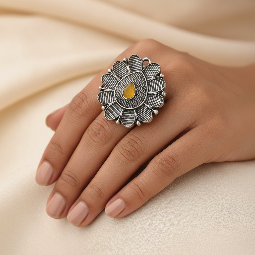PetalStone oxidised ring (Yellow)