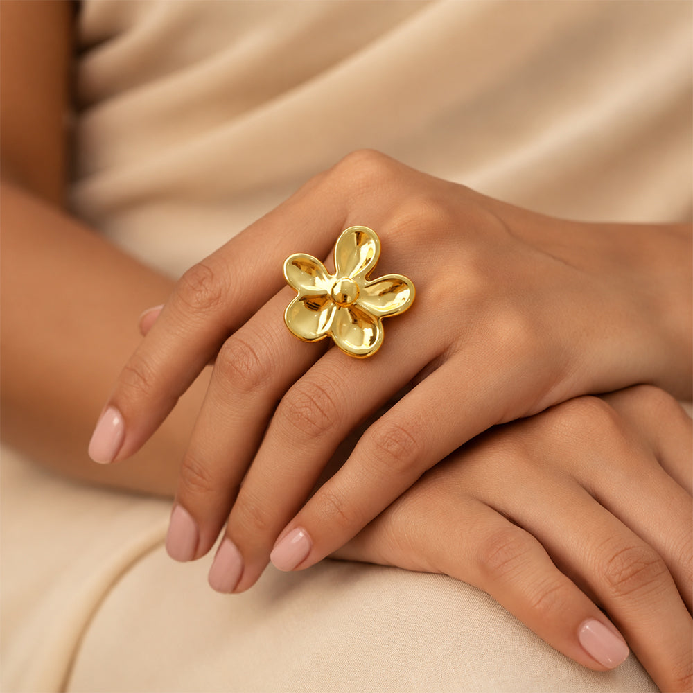 Golden Petal Loop Ring