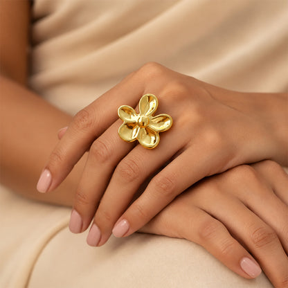 Golden Petal Loop Ring
