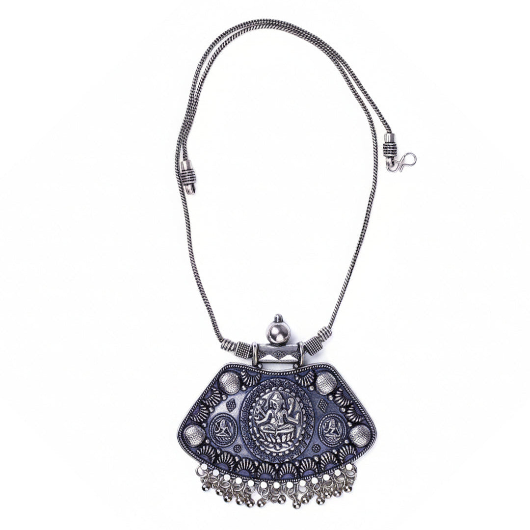 Gajanana glow oxidised chain neckpiece (Silver)