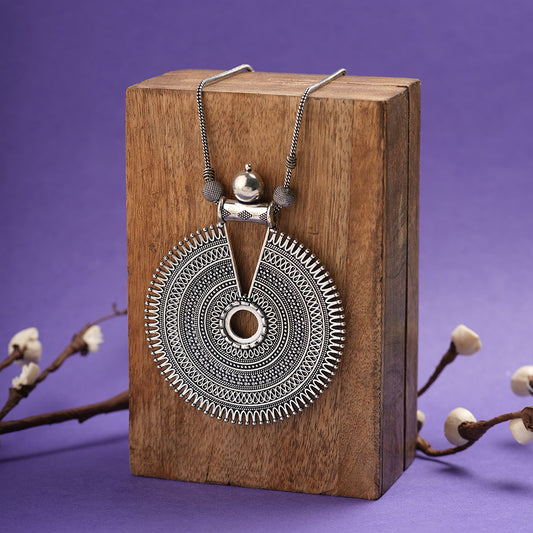 Orbit Pendant oxidized chain neckpiece (Silver)