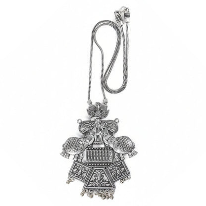 Tusk treasure oxidized chain neckpiece (Silver)
