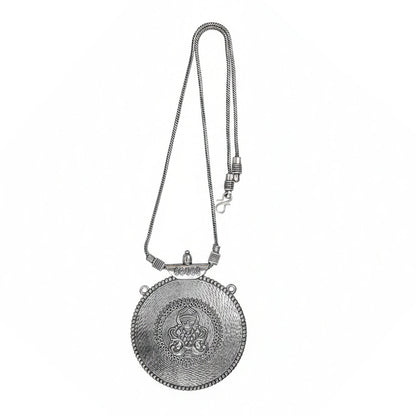 Goddess carved statement oxidized chain neckpiece (Silver)