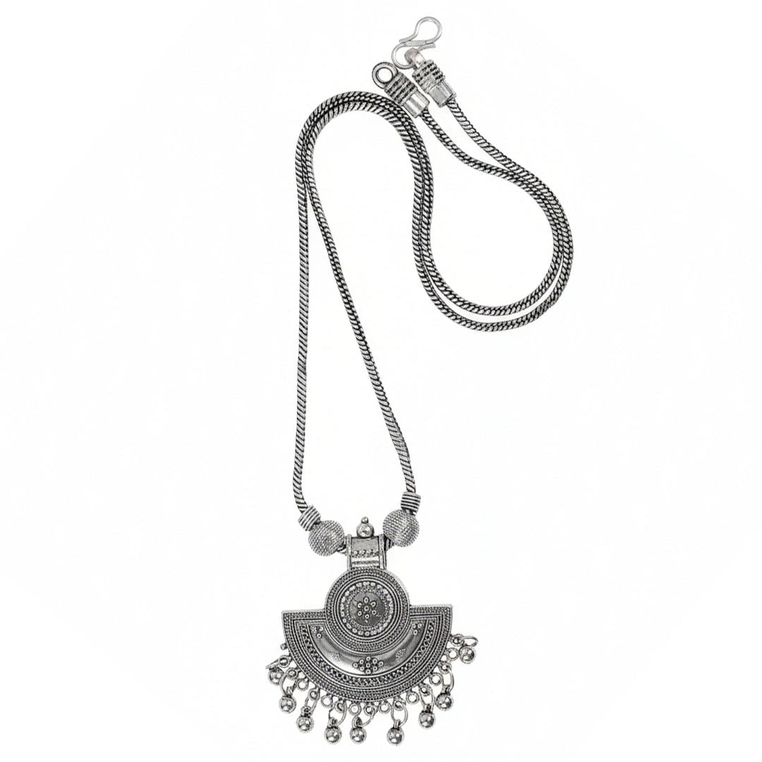 Half moon oxidized chain neckpiece (Silver)