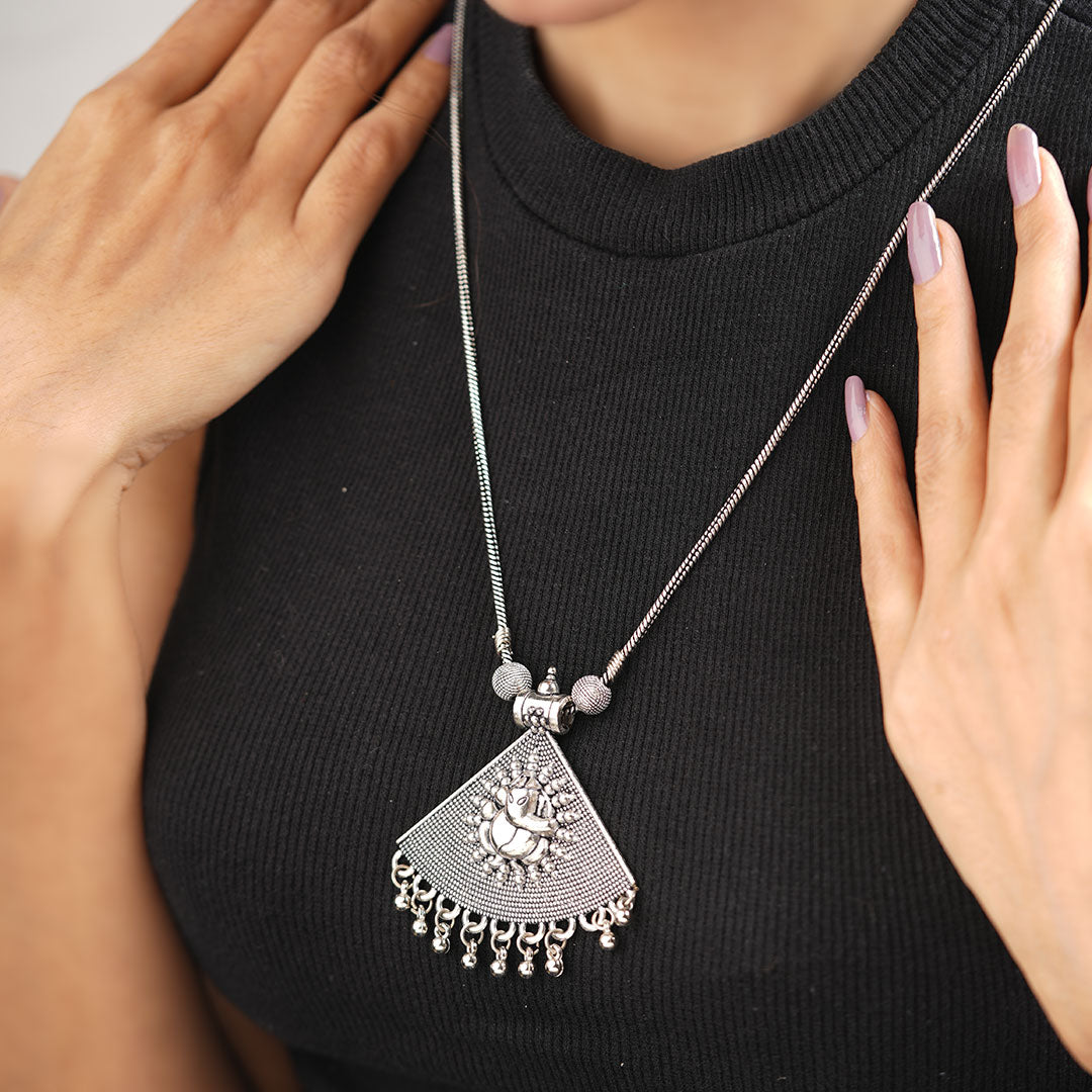 Ganpati icon oxidized chain neckpiece (Silver)