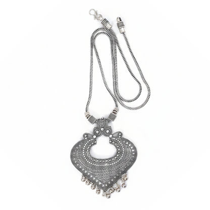 Carved Patra oxidized chain neckpiece (Silver)