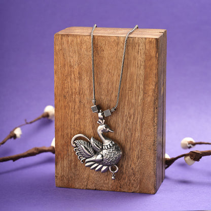 Swan charm oxidized chain neckpiece (Silver)