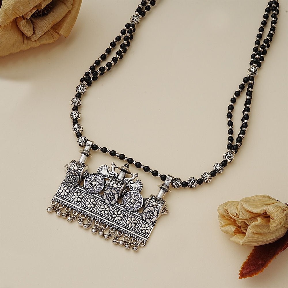 Royal radiance oxidized chain neckpiece (Black)