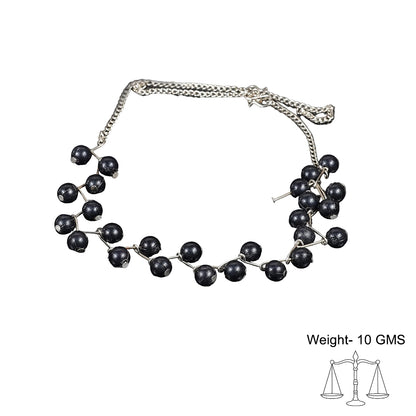 Delicate pearl choker neckpiece