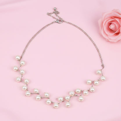 Delicate pearl choker neckpiece