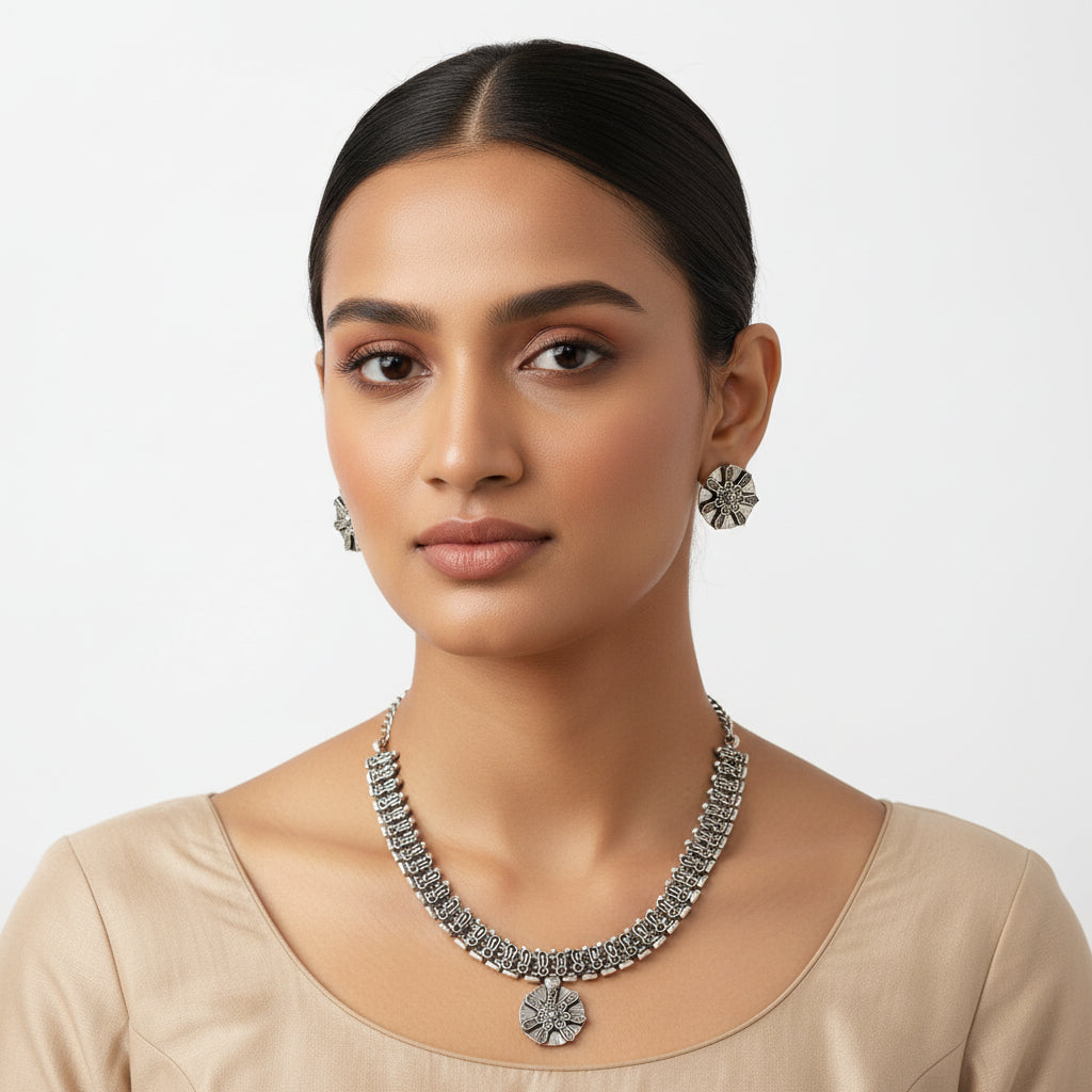 Oxidised Neckpiece