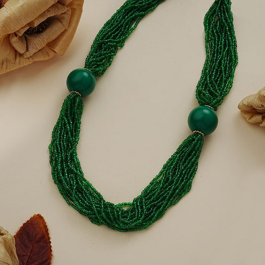 Ever-green beaded neckpiece