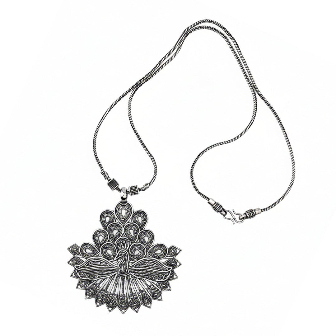 Peacock charm chain neckpiece (Silver)
