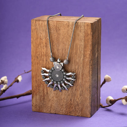 Oxidised Round pendent chain set