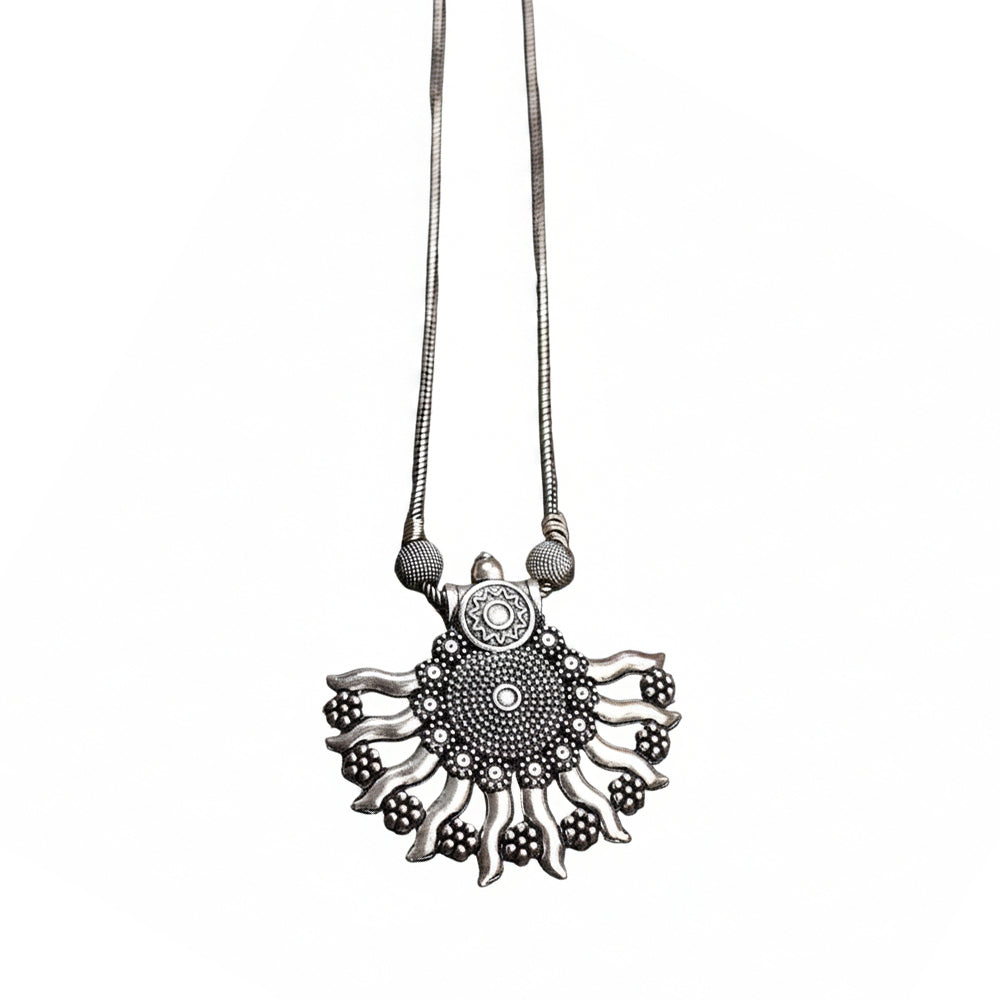 Oxidised Round pendent chain set