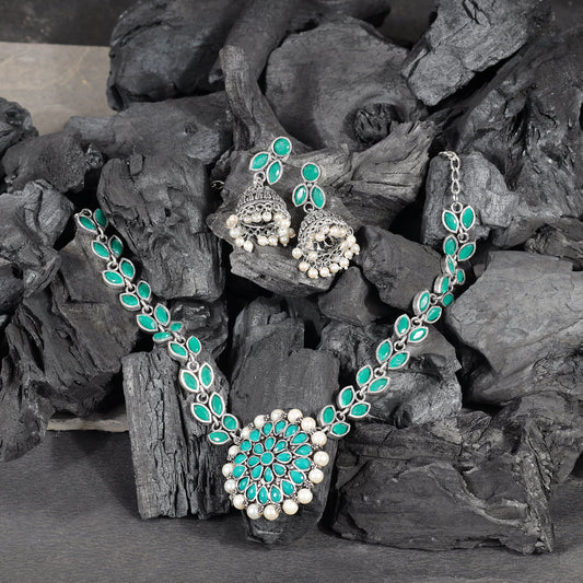 Radiant bloom stone studded neckpiece (Green)