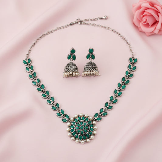 Radiant bloom stone studded neckpiece (Green)